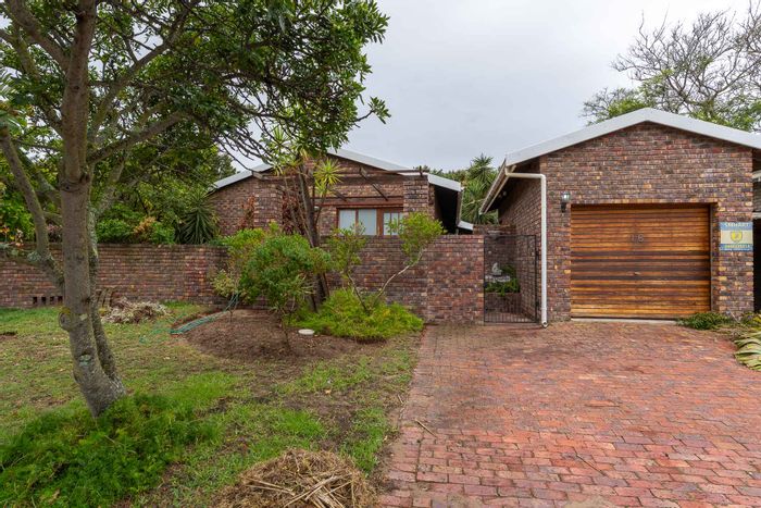 Three-bedroom house for sale in Seaside Longships, steps from Robberg 5 Beach.