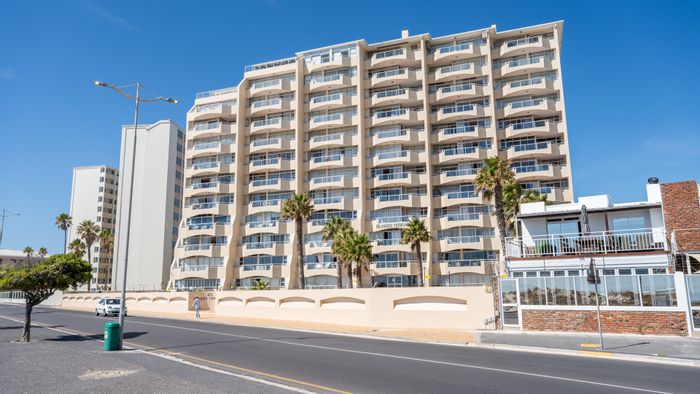 To Rent: Apartment in Van Ryneveld with beach access and secure garage.