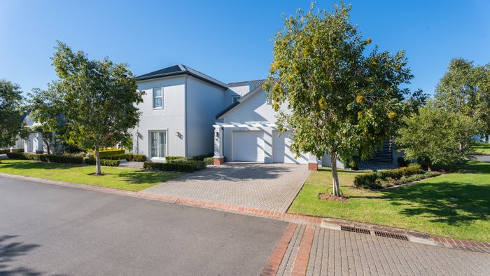 House to Rent in Val De Vie Estate: 4 bedrooms, pool, and scenic views.
