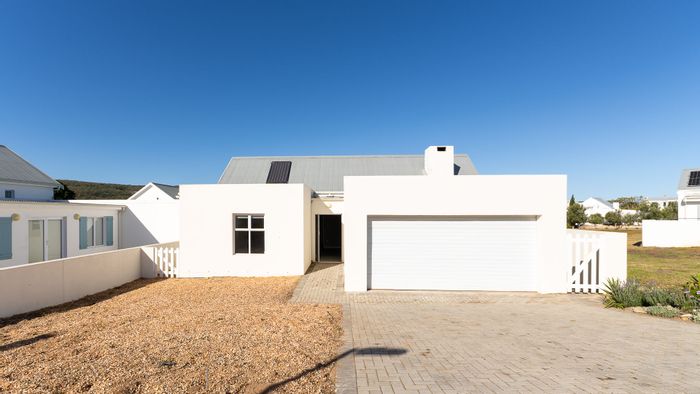 For Sale: 3-Bedroom Townhouse in Stilbaai Wes, near Goukou River and amenities.