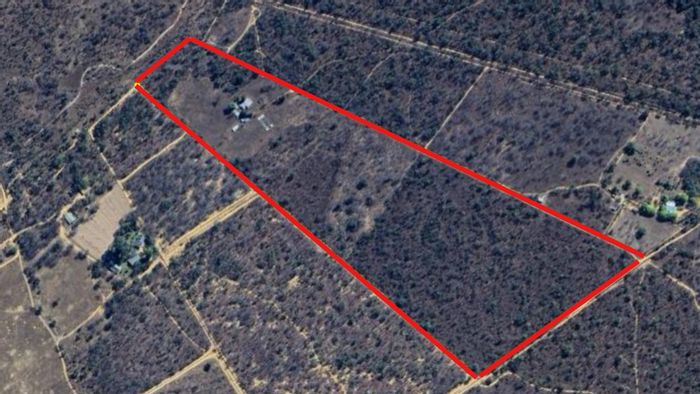Farm for Sale in Vaalwater Central: 21.73 hectares, spring, game-fenced, borehole.