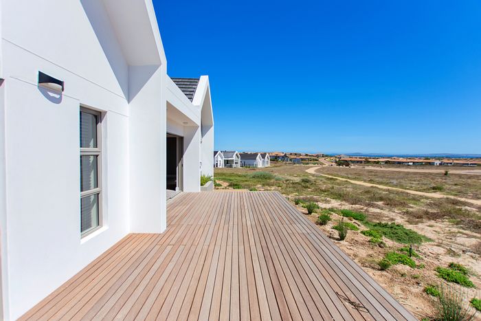 3-Bedroom House For Sale in Langebaan Country Estate with golf course access.