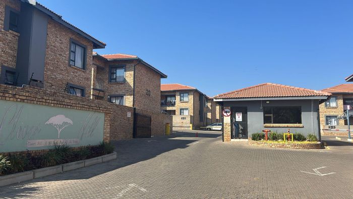 Rynfield AH Apartment For Sale: 3 Bedrooms, Balcony, 24-Hour Security, Prepaid Utilities.