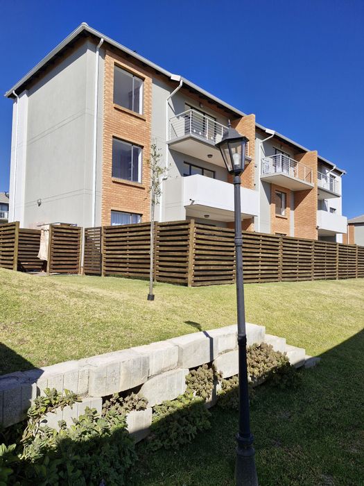 2-Bedroom Apartment To Rent in Esther Park with balcony, pool, and clubhouse.