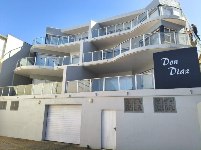 For Sale: 3-Bedroom Apartment in Jeffreys Bay Central with Beach Access and Lift.