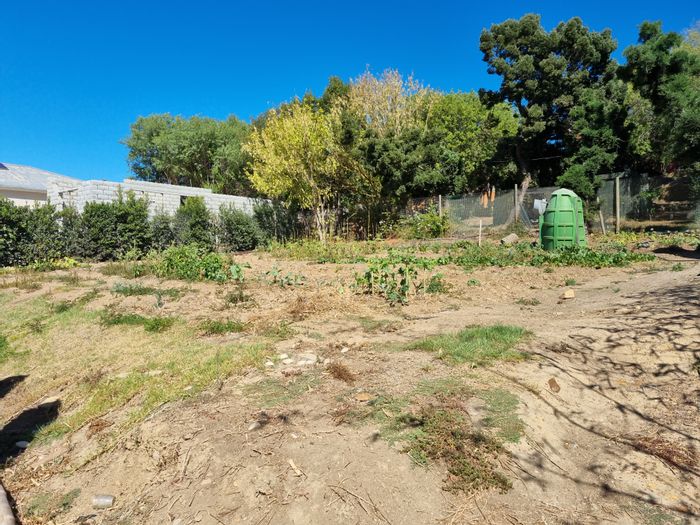 Vacant Land Residential in Bot River Central for Sale: Expansive space, nature views.