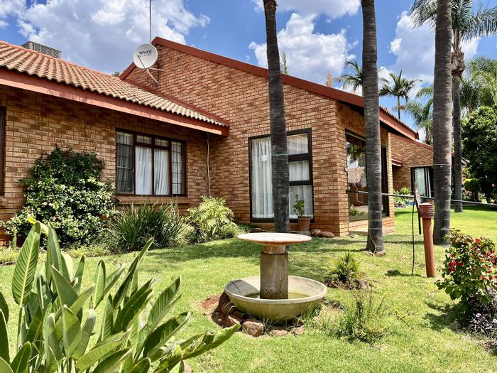 For Sale: Townhouse in Bela Bela Central with pool, braai area, and double garage.