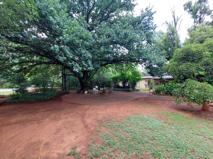 Farm for Sale in Withok Estate: 10 acres, pool, stables, and versatile spaces.