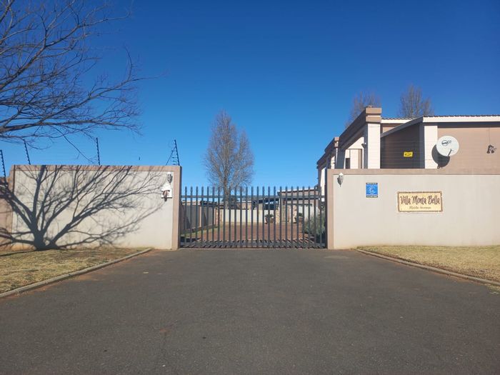 For Sale: Spacious 3-Bedroom Townhouse in Bergsig with Large Yard and Double Garage.