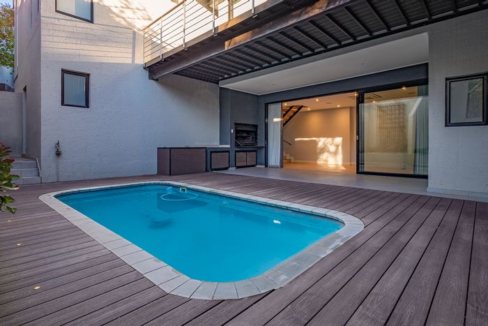 For Sale: Klein Windhoek Townhouse, 4 en-suite bedrooms, heated pool, and elevator.