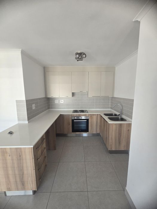 1 Bed, 1 Bath Apartment To Rent in Irene with pool, security, and clubhouse.