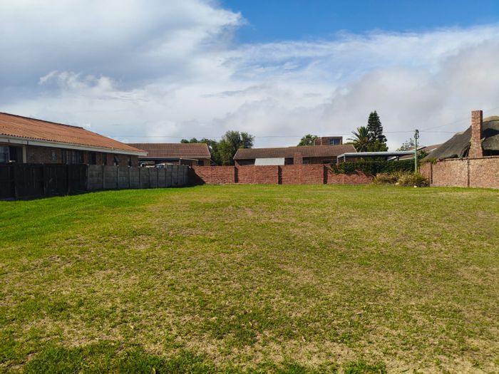 Vacant Land Residential in Noorsekloof For Sale: 600m², close to amenities and beach.