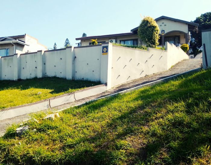 High Ridge House For Sale: Nine bedrooms, multiple units, ideal for income or family.