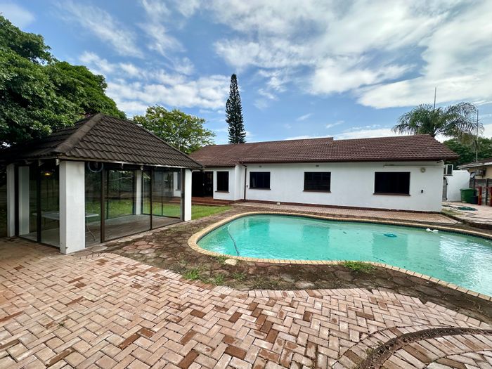 For Sale: Spacious 5-bedroom house with pool, garden, and versatile entertainment space in Meer En See.