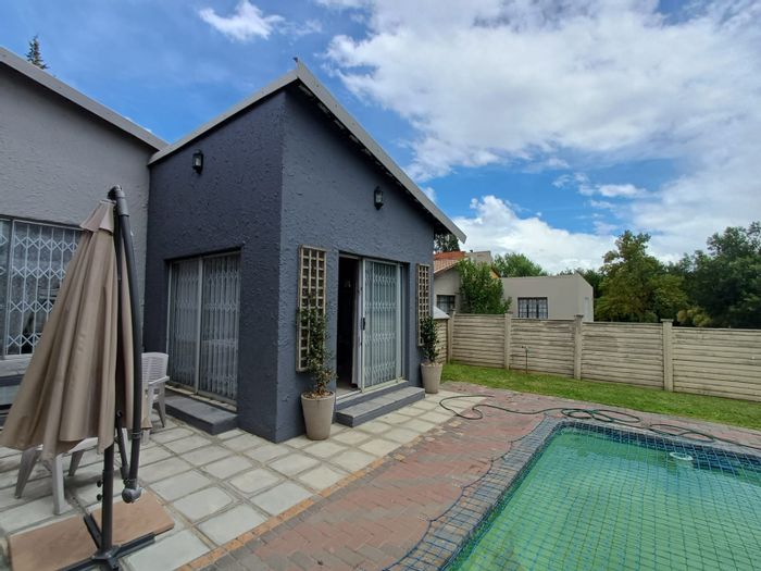 For Sale: House in Sasolburg Ext 11 with pool, study, and double garages.