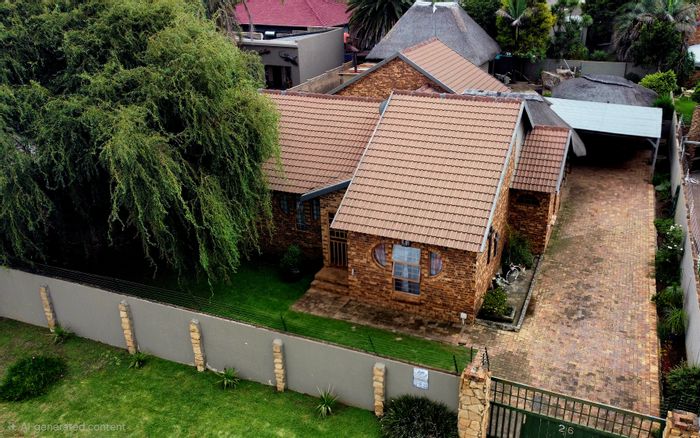 Del Judor Ext 4 House For Sale: 3 beds, pool, entertainment area, double garage.