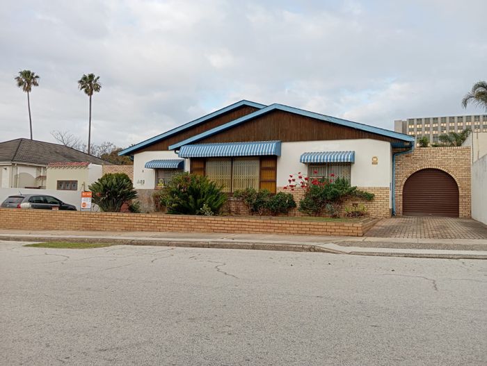 Spacious Mount Croix house for sale, near schools, with large backyard and potential.