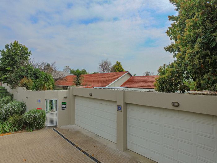 For Sale: House in Johannesburg North with pool, garden, office, and security features.