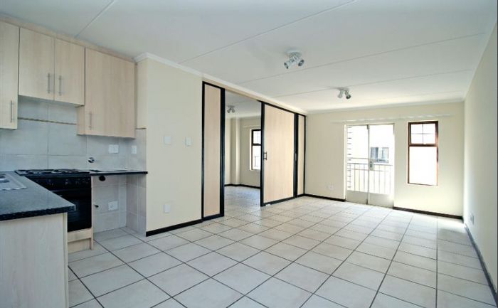 For Sale: 2-Bedroom Apartment in Kosmosdal with 24-Hour Security and Parking.