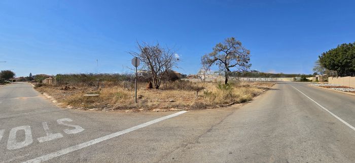 Vacant Land Residential For Sale in Serala View - 941m2 corner stand awaits your vision.