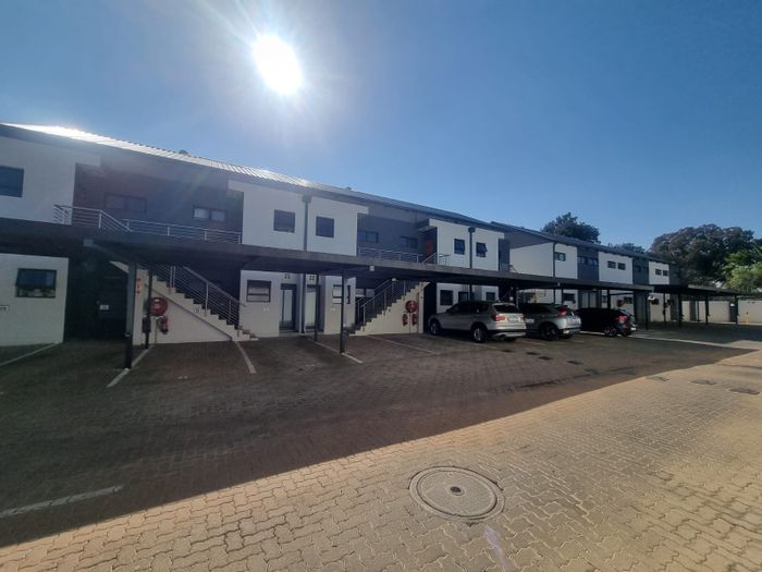 Rynfield Apartment For Sale: 2 beds, pet-friendly garden, 2 parking bays, great amenities.