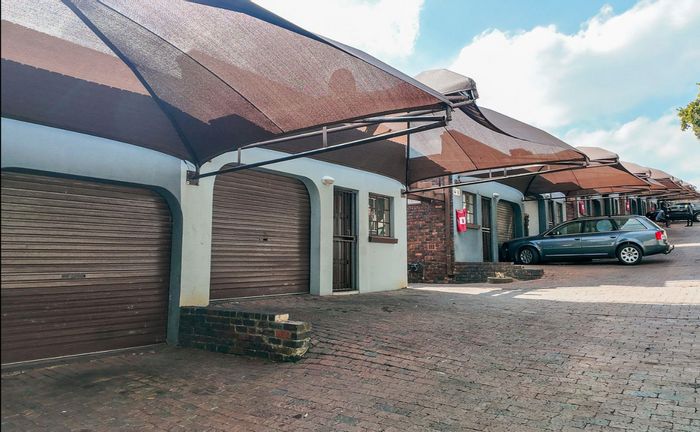1-Bedroom Apartment For Sale in Bramley Park with 24-hour security and pool.
