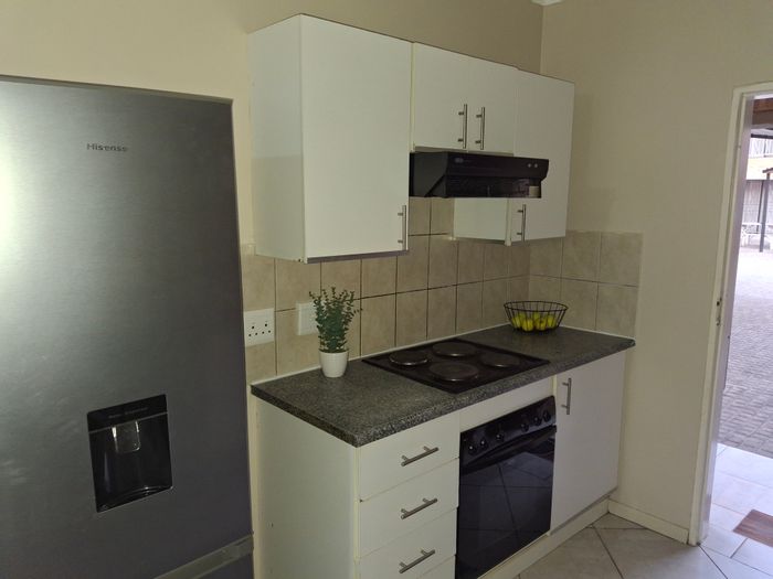 Rynfield Apartment For Sale: 2 Bedrooms, pool, braai area, 24-hour security.