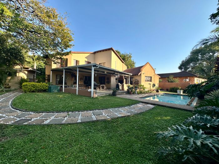 House For Sale in Meer En See: 3 Bedrooms, Granny Flat, Pool, Entertainment Area.