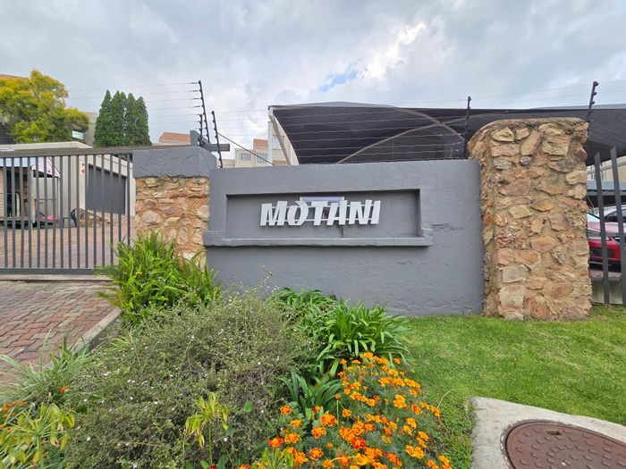 For Sale: Apartment in Ridgeway with 2 bedrooms, secure complex, close to amenities.