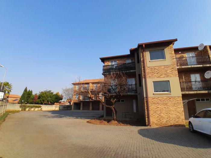 For Sale: 1-Bedroom Apartment in Silver Lakes with Secure Parking and Tenant Income.