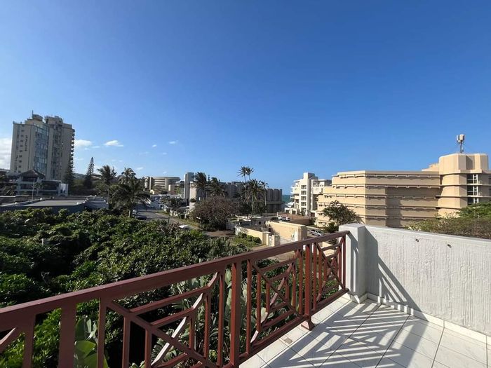 For Sale: 3-Bedroom Apartment in Compensation Beach with Pool and Sea Views.