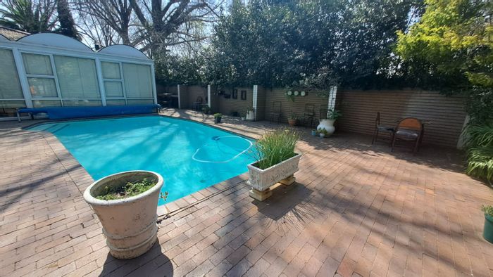 Versatile Three Rivers house for sale with pool, garden, and ample parking.