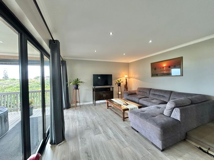 Wavecrest House For Sale: 2-bed, 2-bath, Jacuzzi, self-sustaining garden, serene location.