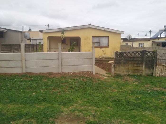 Rosedale House For Sale: 2 Bedrooms, spacious kitchen, prime location near transport.