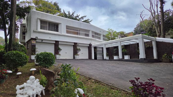 For Sale: Spacious 5-Bedroom House in Town Bush Valley with Double Garage and Garden.