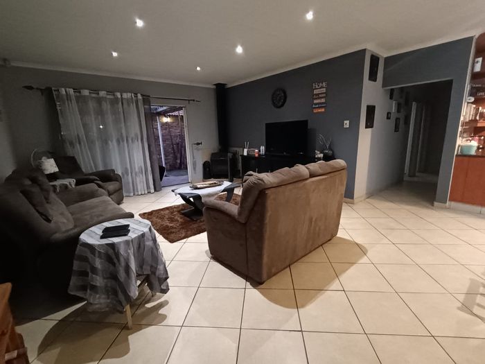 For Sale: Cluster in New State Areas with pool, double garage, and secure living.