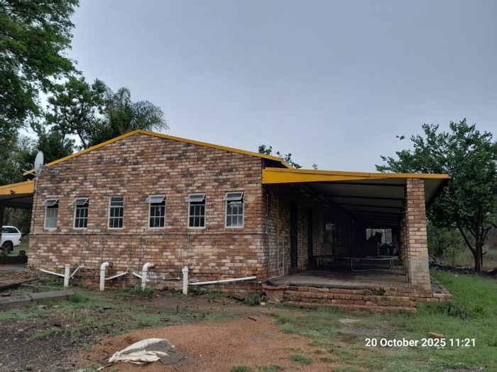Bon Accord Farm For Sale: 4 beds, workshop, borehole, natural Bushveld setting.
