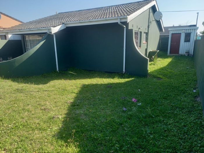 3-Bedroom House For Sale in Esikhawini Central with Garage and Convenient Amenities.