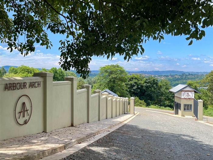 Athlone Apartment To Rent: 1-bed loft, secure parking, vibrant shopping nearby.