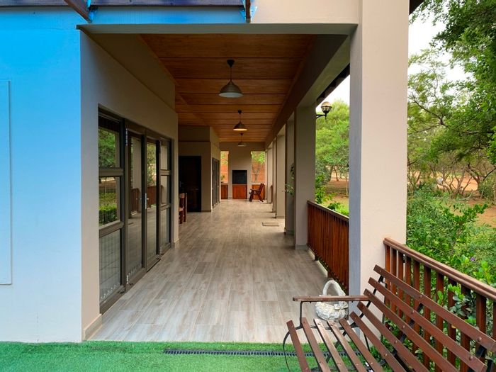 For Sale: House in Kranspoort with pool, garden, and spacious entertainment areas.