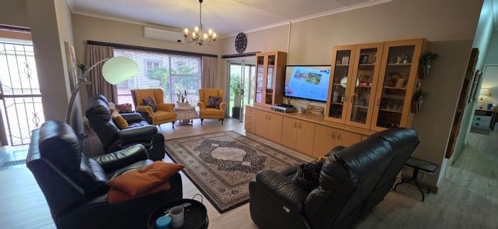 For Sale: Townhouse in Rosendal Central with garden, security, and energy-efficient features.