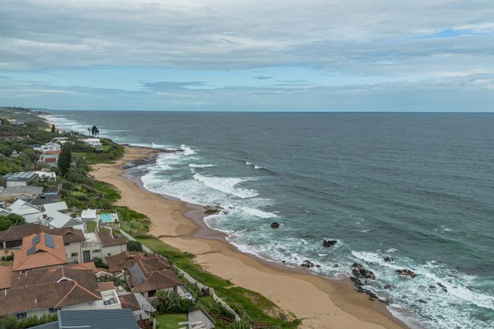 Sheffield Beach House For Sale: Direct beach access, ocean views, dual accommodation options.
