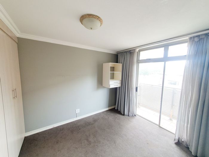 2-Bedroom Apartment in Hatfield To Rent, Close to University, Air Conditioning Included.