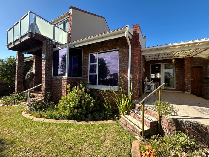 Wavecrest House For Sale: 3 bedrooms, cottage, double garage, serene views.