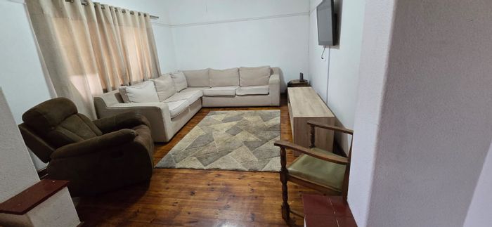 For Sale: House in Bothasrus with flatlet, garage, and remote gate access.