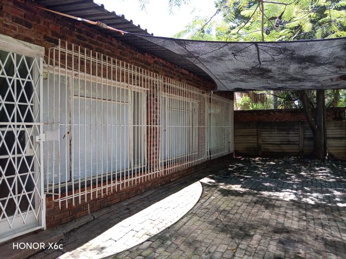 2-Bedroom Flat To Rent in Aventura Warmbaths with private entrance and yard.