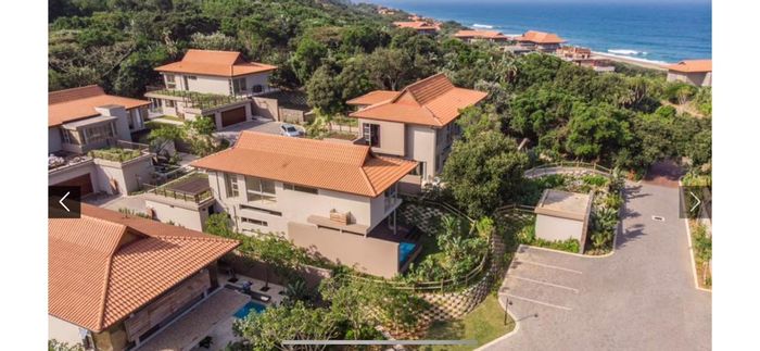 Zimbali Townhouse For Sale: 3 beds, pool, air-conditioning, solar system, near Bushbuck Club.