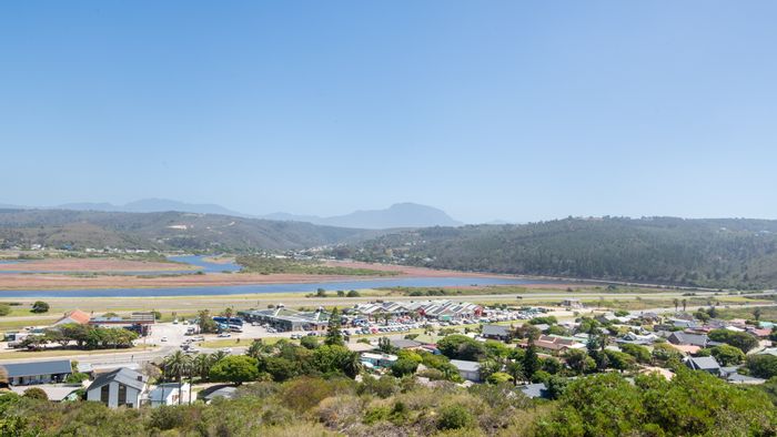 Vacant Land Residential in Southern Cross for Sale - 921 m² with views.