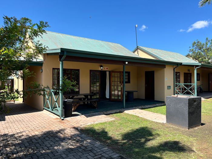 Flat for Sale in Bela Bela Central: 3 beds, pool, braai area, communal amenities.