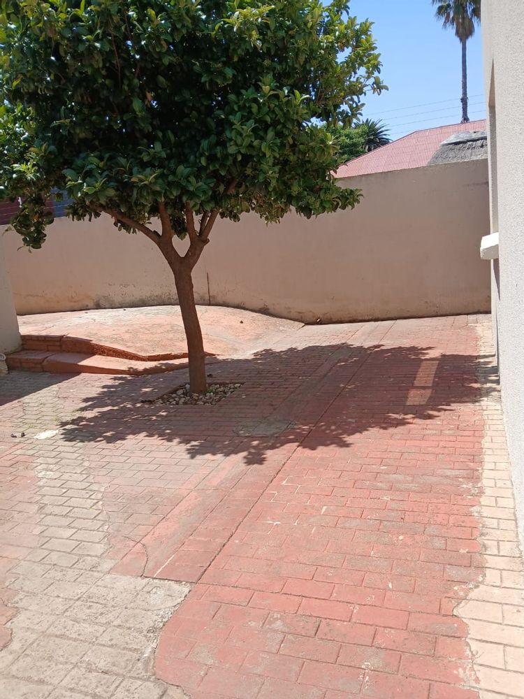 Garden Cottage Outside